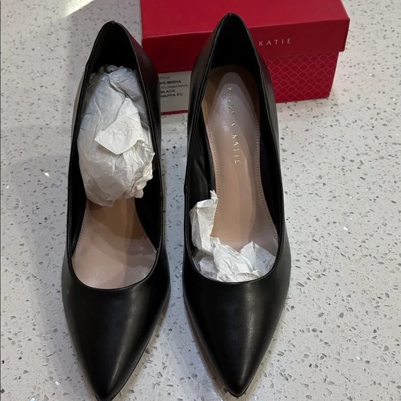 Kelly & Katie Classic Black Misha Heels size 9.5 - Picture 3 of 6
